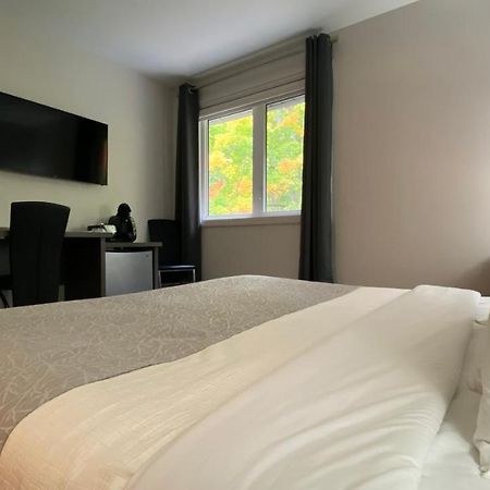 Amber Hotel Гранд-Бенд Экстерьер фото