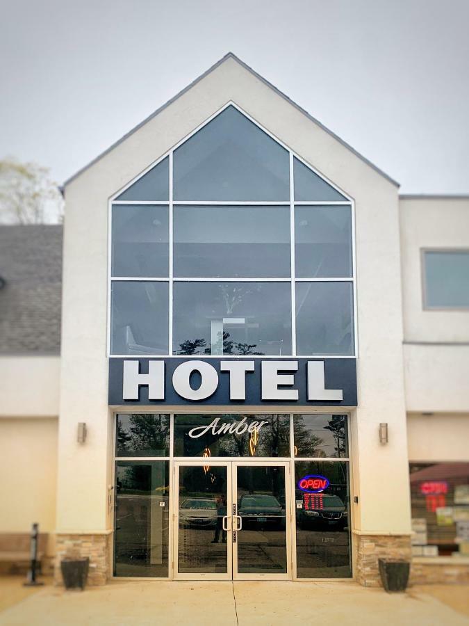 Amber Hotel Гранд-Бенд Экстерьер фото